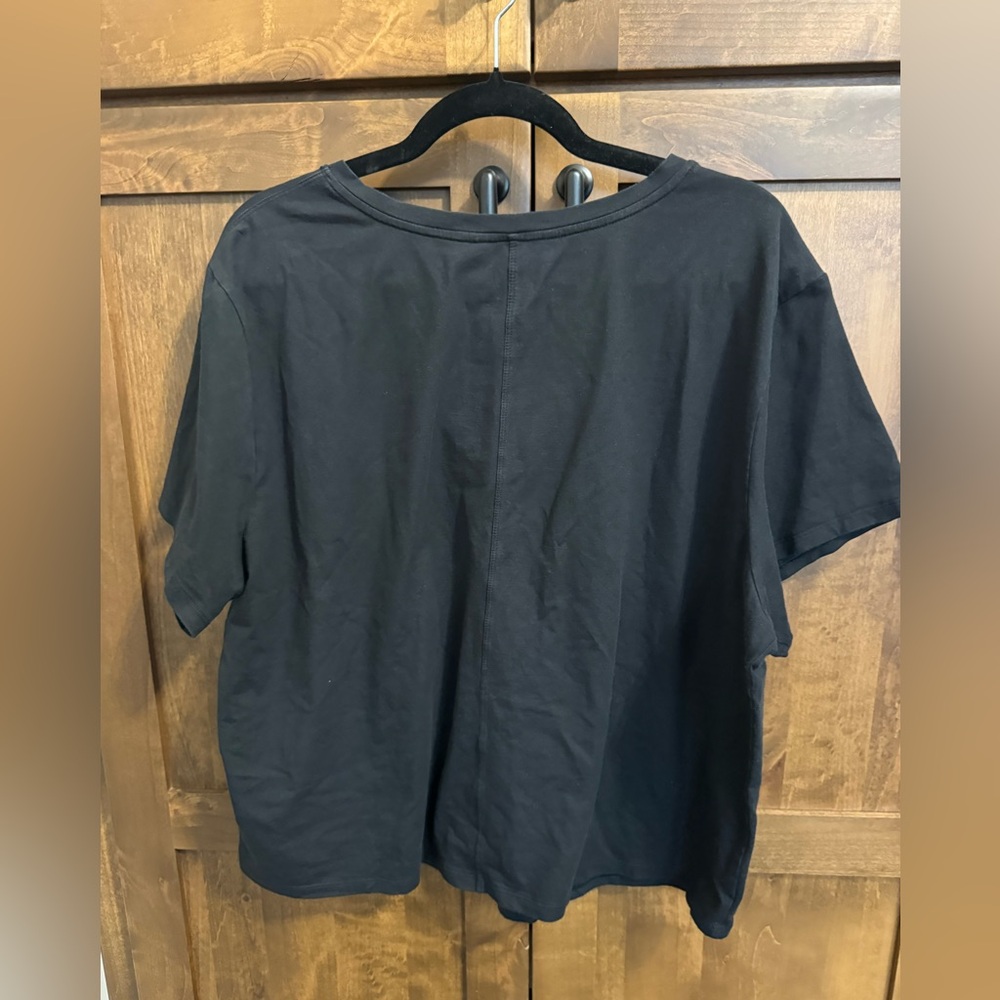 Athleta Essential Tee - Picture 2 of 4